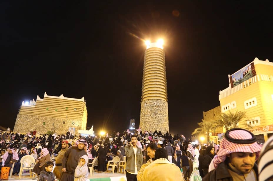 بالفيديو والصور.. اهتمام الزوار بالإنتاج الزراعي لقرية عسير التراثية بالجنادرية 31