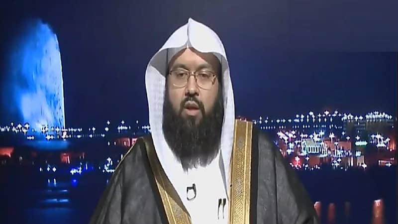 قانوني: الزواج من غير سعودية بدون تصريح "مُخالف شرعاً"