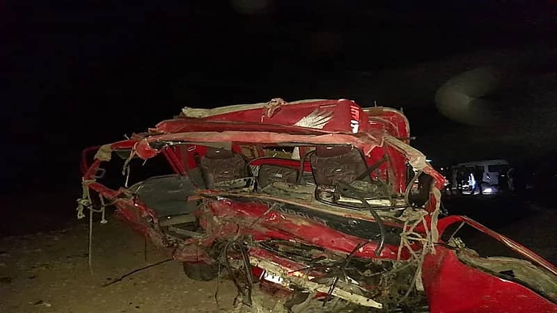 صور..حادث مروع يخلّف 17 قتيلًا في مصر