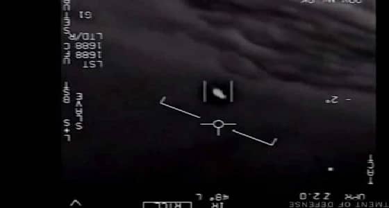 طيار يروي قصة اعتراض " جسم فضائي " في 2014