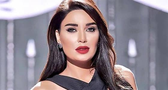 سيرين عبدالنور تثير ضجة بالمايوه