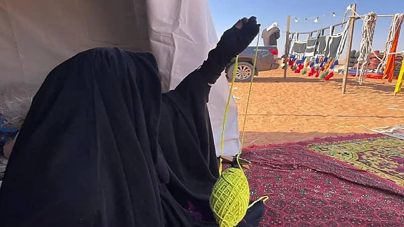 مواطنه تسخر خبرتها لصناعة مستلزمات الإبل