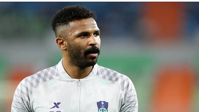 العويس يعاود مرانه الجماعي بعد غياب يومين