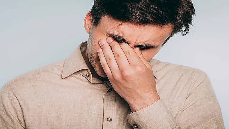 "سعود الطبية" : 4 أعراض في العين تستدعي الذهاب للطبيب فورا