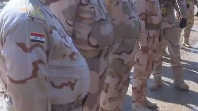 "الدفاع العراقية" يحيل الضباط الذين يعانون من السمنة إلى التقاعد