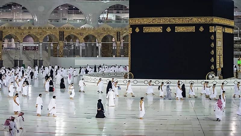 "الحج والعمرة" تصدر تعميم لجميع العاملين في القطاع