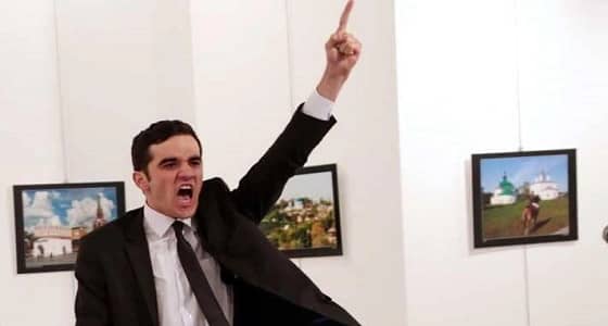 اعتقال صاحب معرض " اغتيال لسفير الروسي " في تركيا