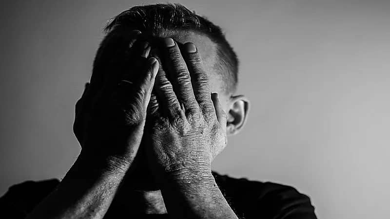 ردة فعل زوج اكتشف خيانة زوجته له مع ابن عمه