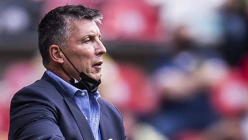 مدرب الأهلي: لاعبي كرة القدم العرب لديهم نواقص في الجانب الدفاعي