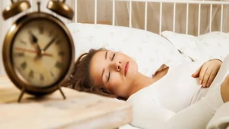 خطوات تساعدك على النوم مبكرًا