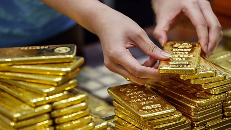 تكديس سبائك الذهب حول دول العالم بسبب تصرفات أمريكا
