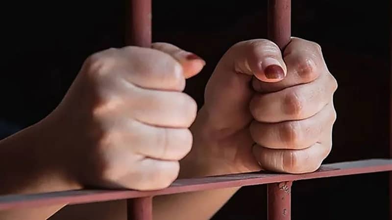 تطور جديد في واقعة مقتل فتاة على يد والدتها 