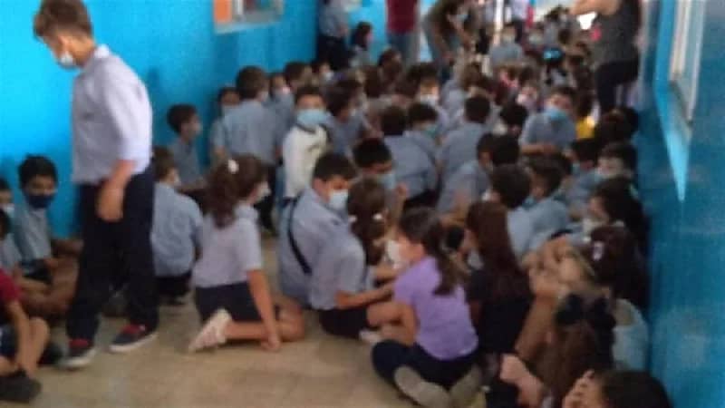 بالصور.. رعب داخل إحدى المدارس في لبنان بسبب إطلاق النار