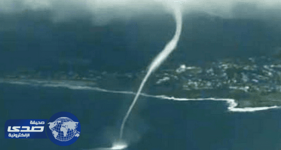 الإعصار ديبي يضرب المناطق الساحلية في شمال شرق أستراليا