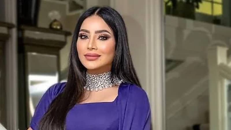 لجين عمران تعلن بيع ملابسها ومنال الحسن تُشيد بشفافيتها .. فيديو