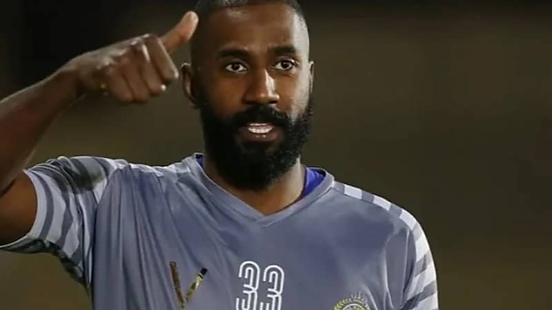 نادي النصر يطلب من حارسه وليد عبدالله الانضمام للجهاز الإداري