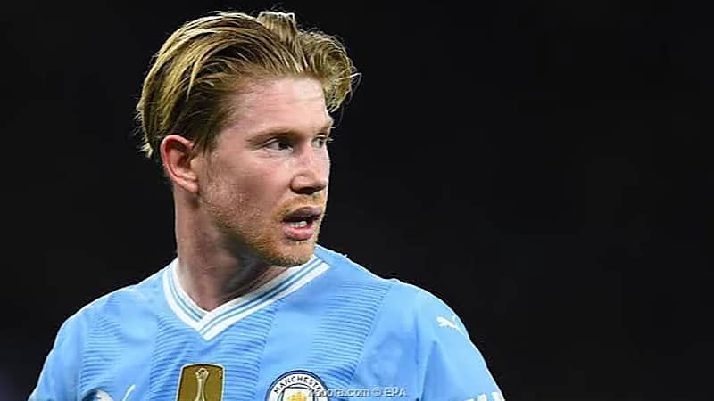 ‎دي بروين يطالب زملاءه بعدم تحية جماهير بلجيكا .. فيديو