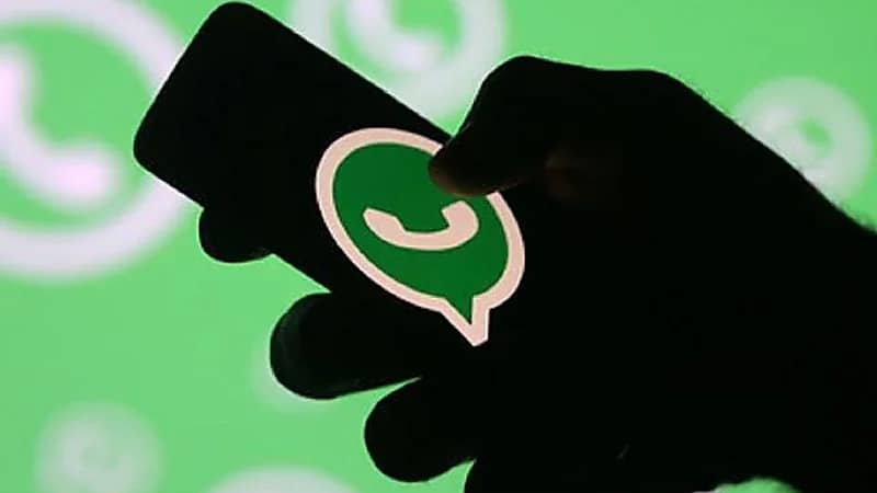 تحذير من انتشار تطبيق مزيف لـ "واتساب" يسرق المعلومات الحساسة