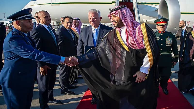 بالفيديو والصور.. ولي العهد يصل إلى أثينا في مستهل زيارته الرسمية إلى اليونان