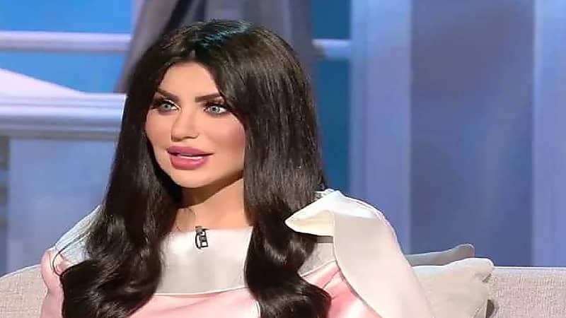 خطأ تقني يُحرج حليمة بولند مع تيري هنري