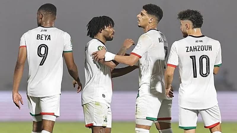 كاف يفرض غرامات وعقوبات على الجيش الملكي وبيراميدز في أفريقيا