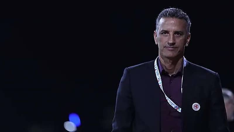 شاموسكا يكشف سبب انتقال إيغالو للهلال