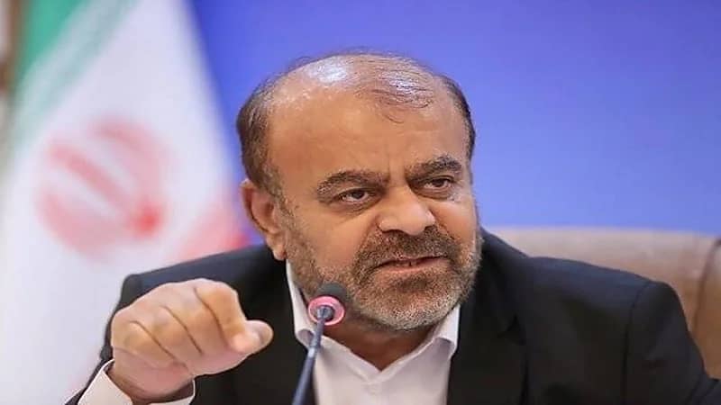 وفاة قائد بالحرس الثوري الإيراني بعد ظهوره مع سيدة غير محجبة