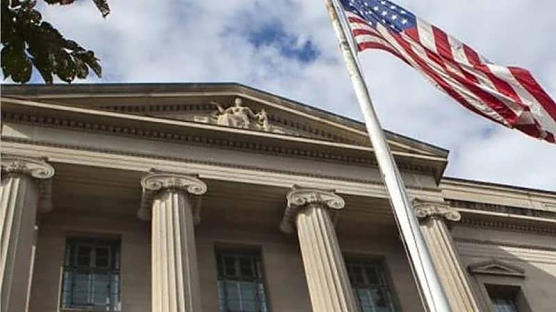 السجن 20 عاما لكندي ساعد 6 إرهابيين للسفر إلى سوريا