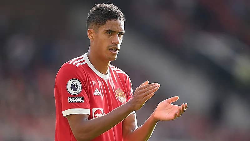 الإصابة تغيب فاران عن مباريات مانشستر يونايتد حتى كأس العالم