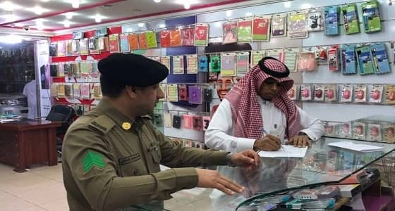 " العمل " : ضبط 2210 مخالفة لقرار التوطين بقطاع الفنادق والوحدات السكنية