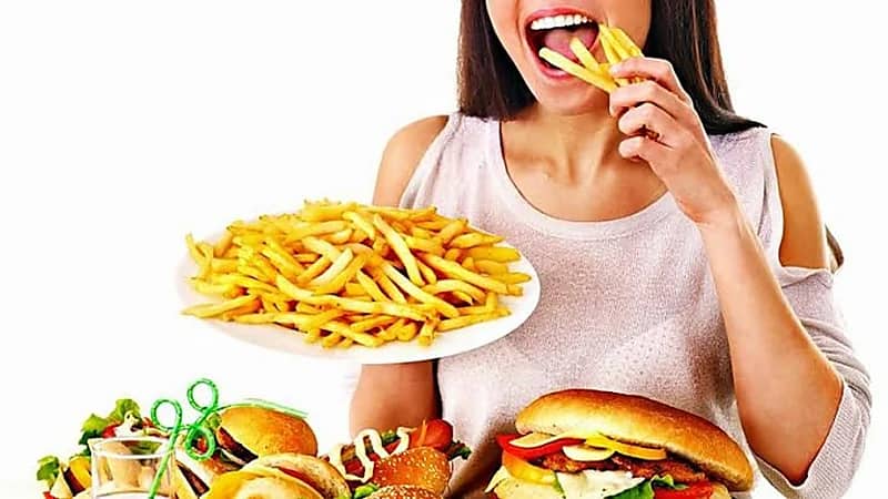 عادات غير صحية يجب الابتعاد عنها في العيد