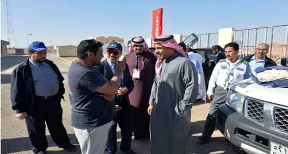 بالصور.. رئيس اتحاد السيارات يتابع عملية الفحص الفني لمركبات رالي حائل