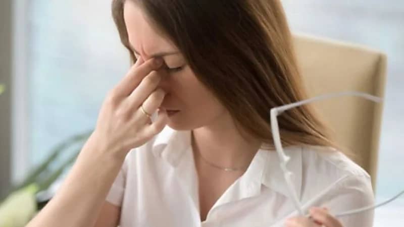 سعود الطبية تُجيب عن حقيقة استخدام القهوة في علاج متلازما العين