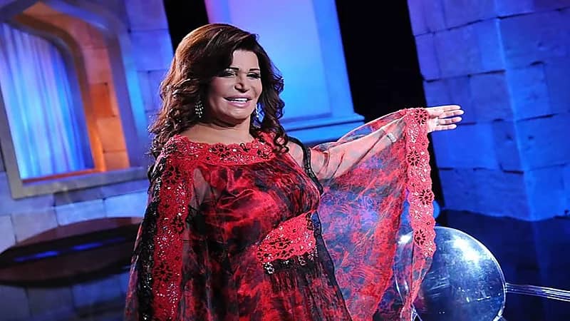 الراقصة نجوى فؤاد: نادمة على دخول الفن وعدم الإنجاب