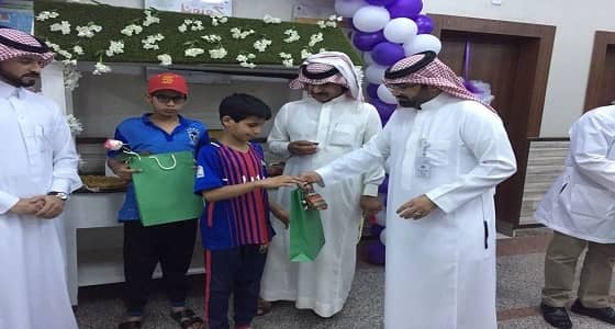 حفل معايدة للأطفال المنومين بمستشفى الولادة والاطفال بتبوك