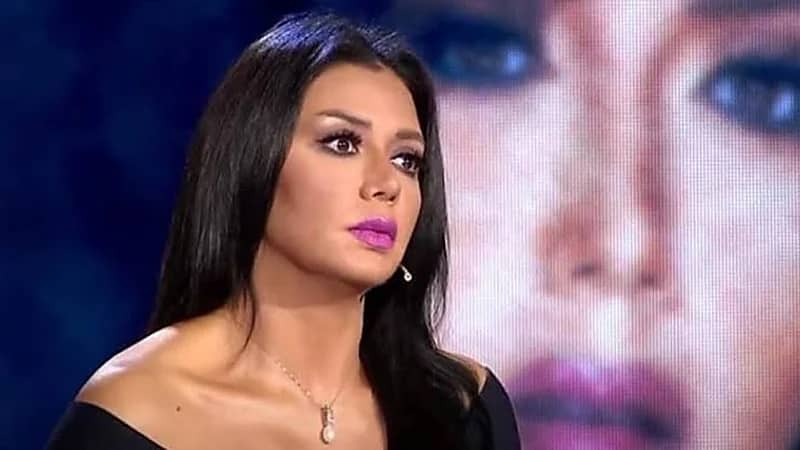 بالصور.. رانيا يوسف تخطف الأنظار بفستان أحمر جرئ