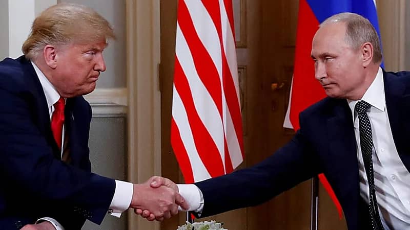 الكرملين: يجري التحضير لمكالمة هاتفية بين بوتين وترامب