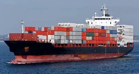 العثور على أسلحة وسيارات عسكرية على متن سفينة بصفاقس التونسية