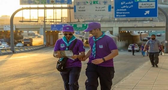 بالصور.. الكشافة يتدربون 14 ألف ساعة  على تفويج الحجاج  في مشعر منى