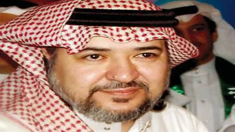 نجل الفنان خالد سامي ينفي شائعة وفاة والده