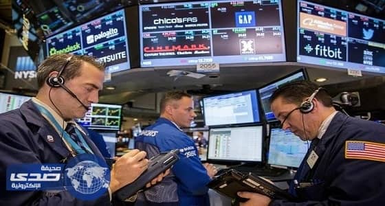 الأسهم الأمريكية تغلق مرتفعة لكن دون أعلى مستويات الجلسة