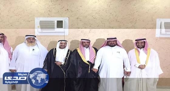 بالصور.. الشابان فيصل وعلي يحتفلان بزواجهما بقاعة إماسي بالعرضيات