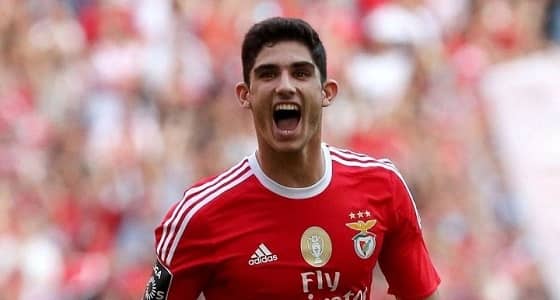 فالنسيا ينجح في التعاقد مع غونزالو غيديس