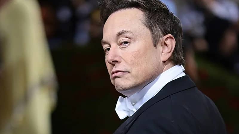 "ماسك" يطرد موظف في تغريدة على تويتر