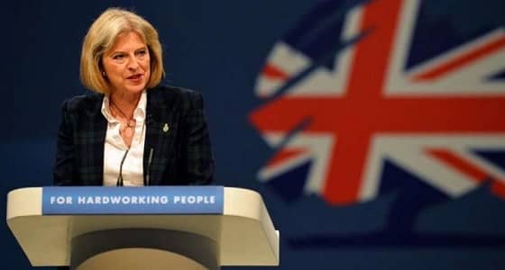 تيريزا ماي تتعهد بخروج ناجح من الاتحاد الأوروبي.. ومجتمع أقوي في 2018