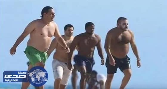 بالصور.. ملك المغرب بملابس السباحة على شواطئ ميامي