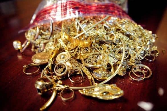 بعد 12 عاما من سرقة 80 مليون دولار ..ضبط 7 أشخاص مشتبه بهم بمطار امستردام