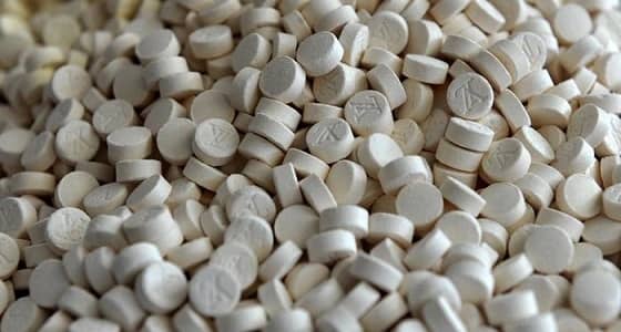 ضبط شخصين استقبلا 116 ألف حبة مخدرة في الجوف