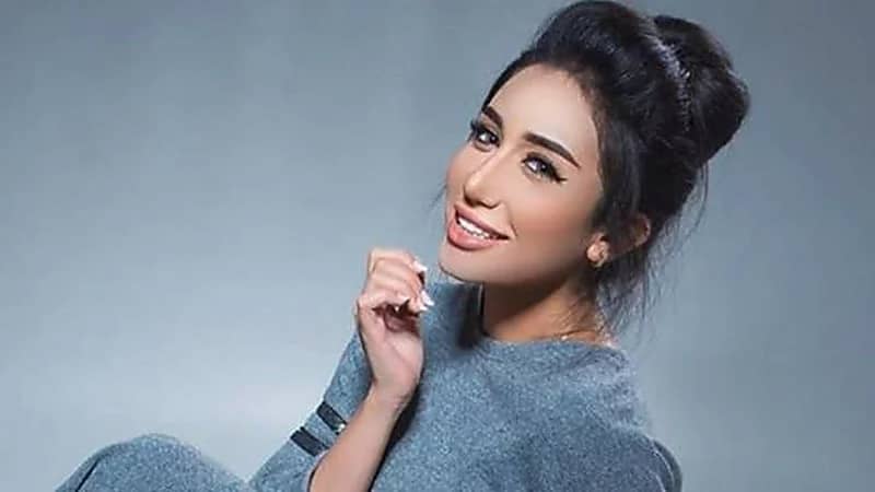 حنان رضا تخضع لعملية شفط دهون لتحسين جسدها
