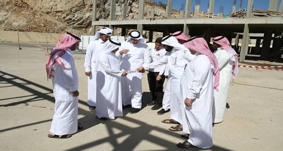 مدير مياه الباحة يتفقد مشاريع الإدارة في الحجرة